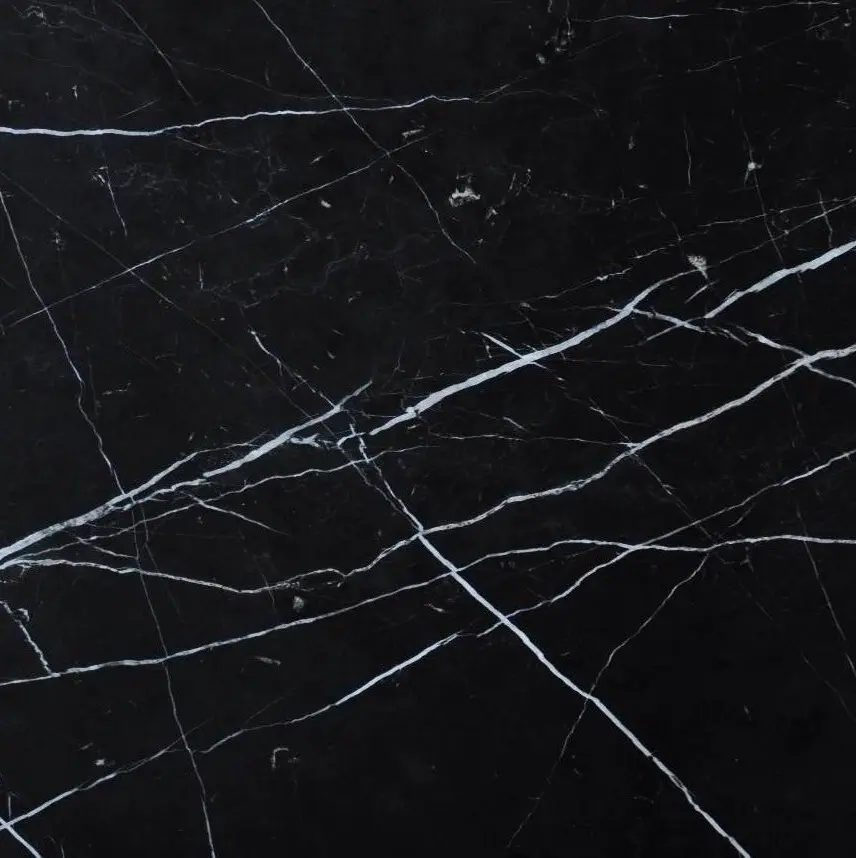Мраморный подступенок Неро Марквина (Nero Marquina) 1500*150*20 полировка