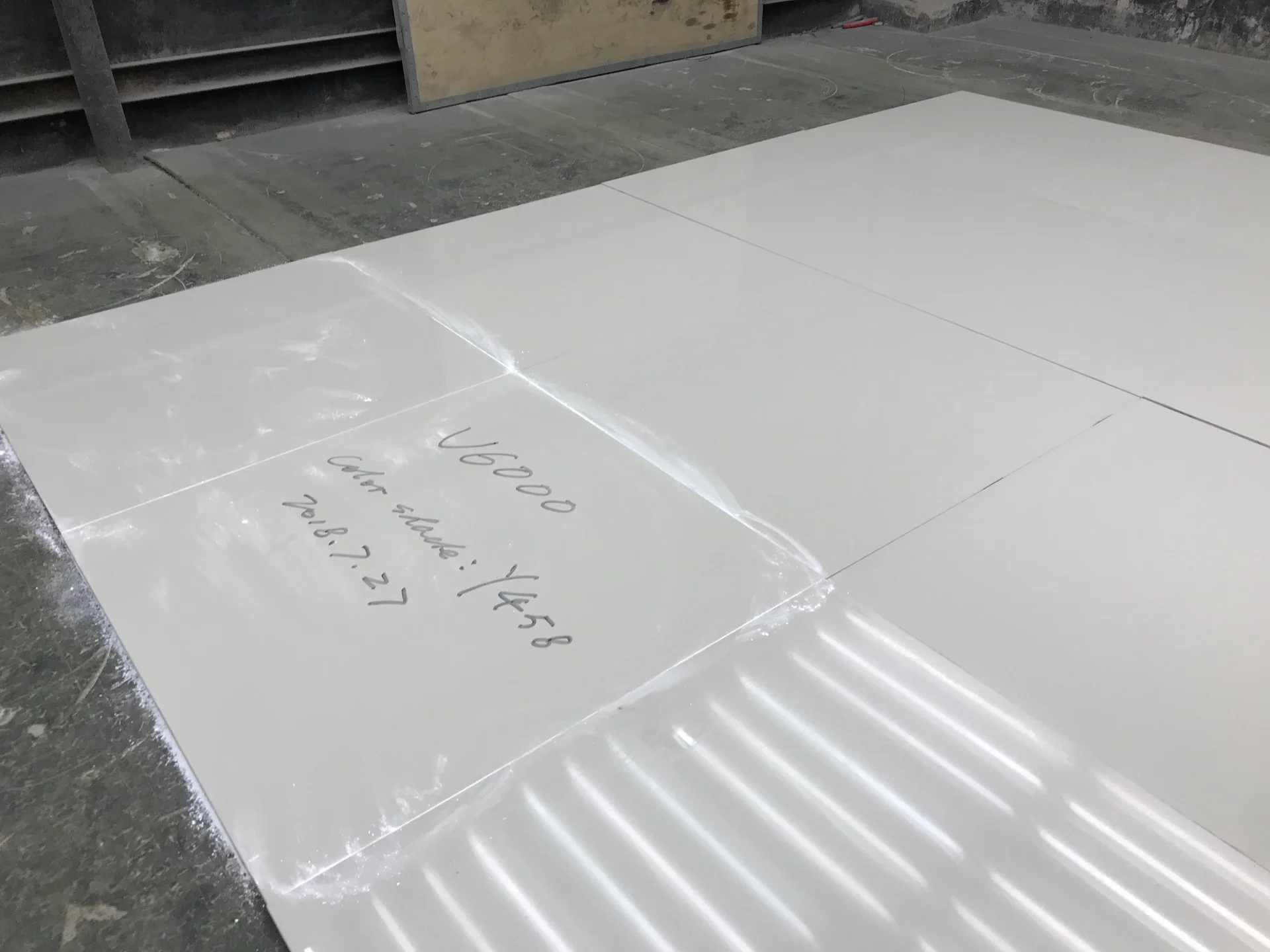 Керамогранит Pure Colour слоновая кость 60*60