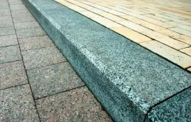 Бордюр из натурального камня
