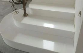 Натуральный камень для лестниц